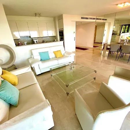 Apartment Azur