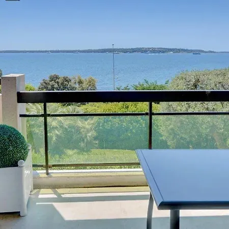 Azur Apartment